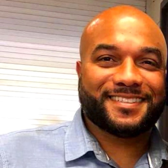 Meet your Posher, TLS - Picture 2 of 5